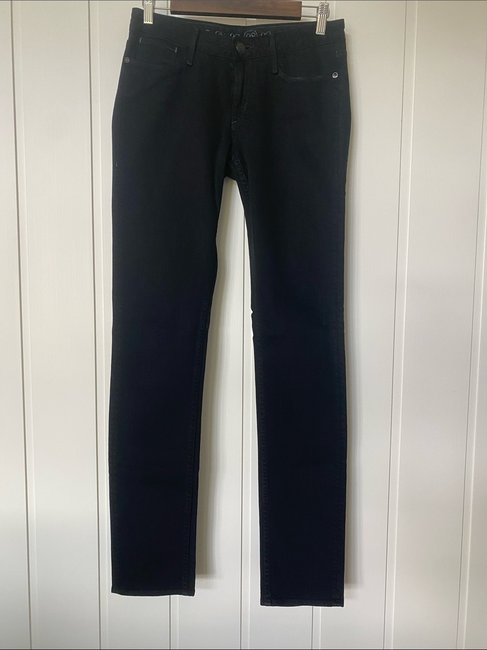 Earnest Sewn Women’s Skinny Jeans in Black